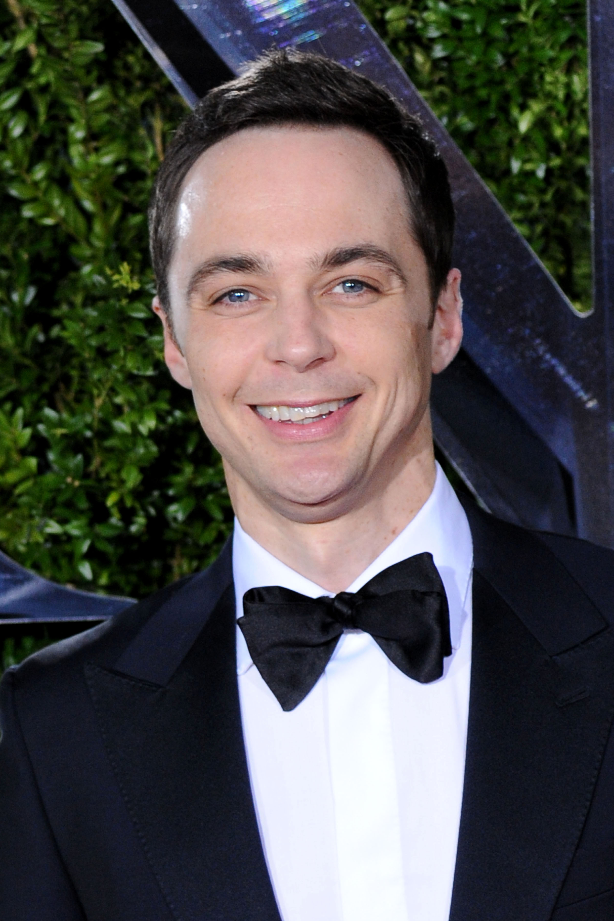 How tall is Jim Parsons?
